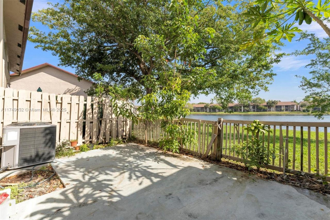 9745 NW 37th St, Unit 9745, Sunrise, FL 33351 Photo