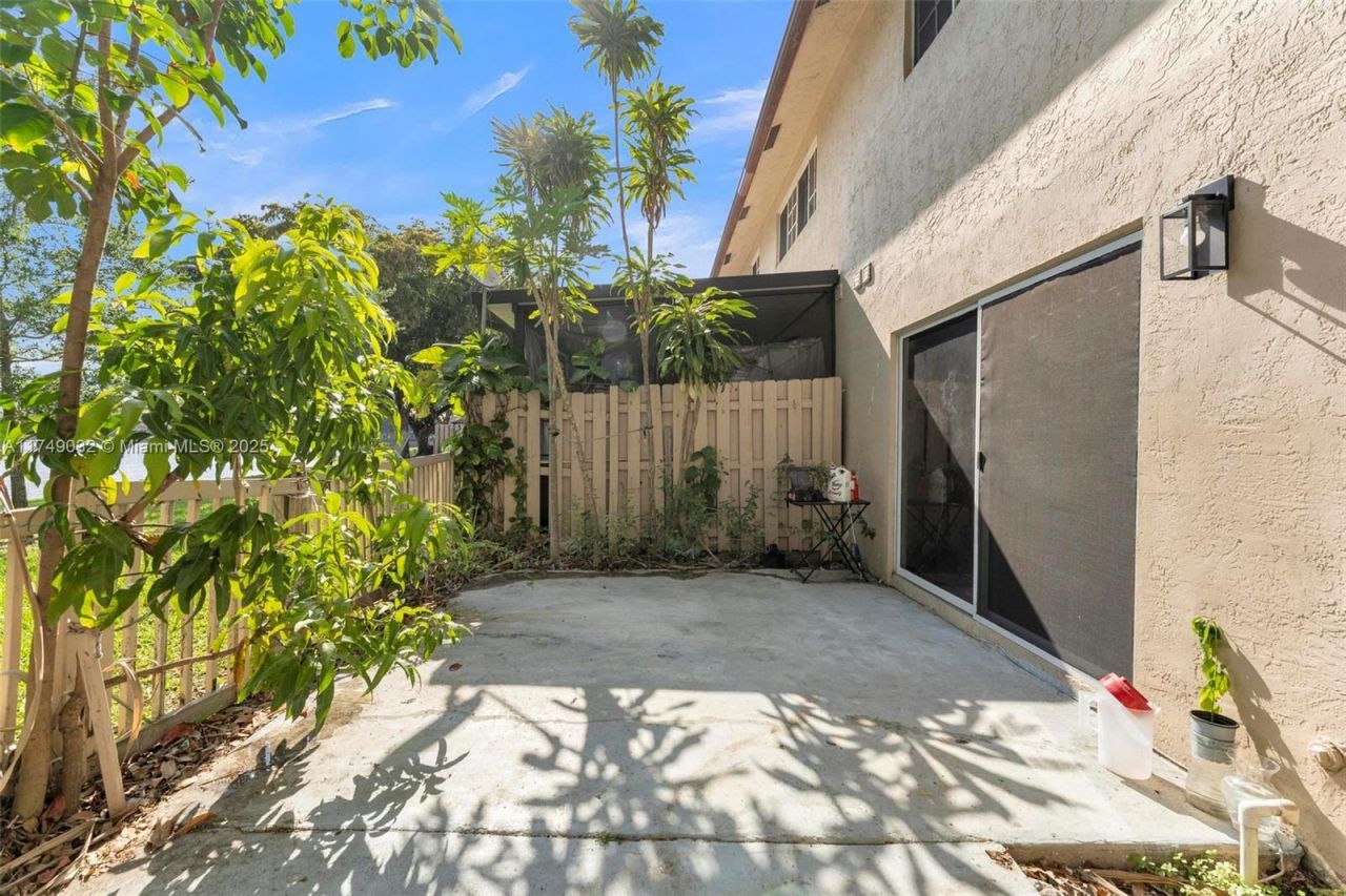 9745 NW 37th St, Unit 9745, Sunrise, FL 33351 Photo