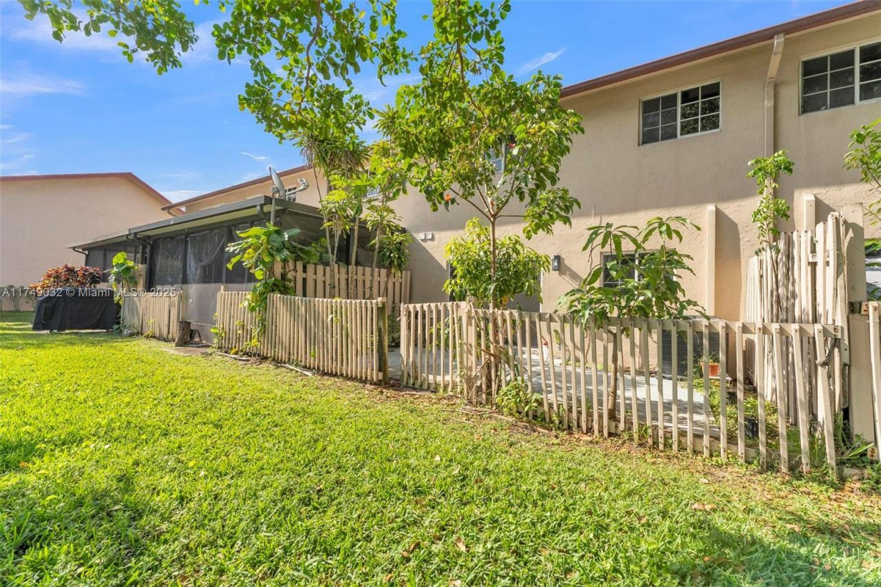 9745 NW 37th St, Unit 9745, Sunrise, FL 33351 Photo