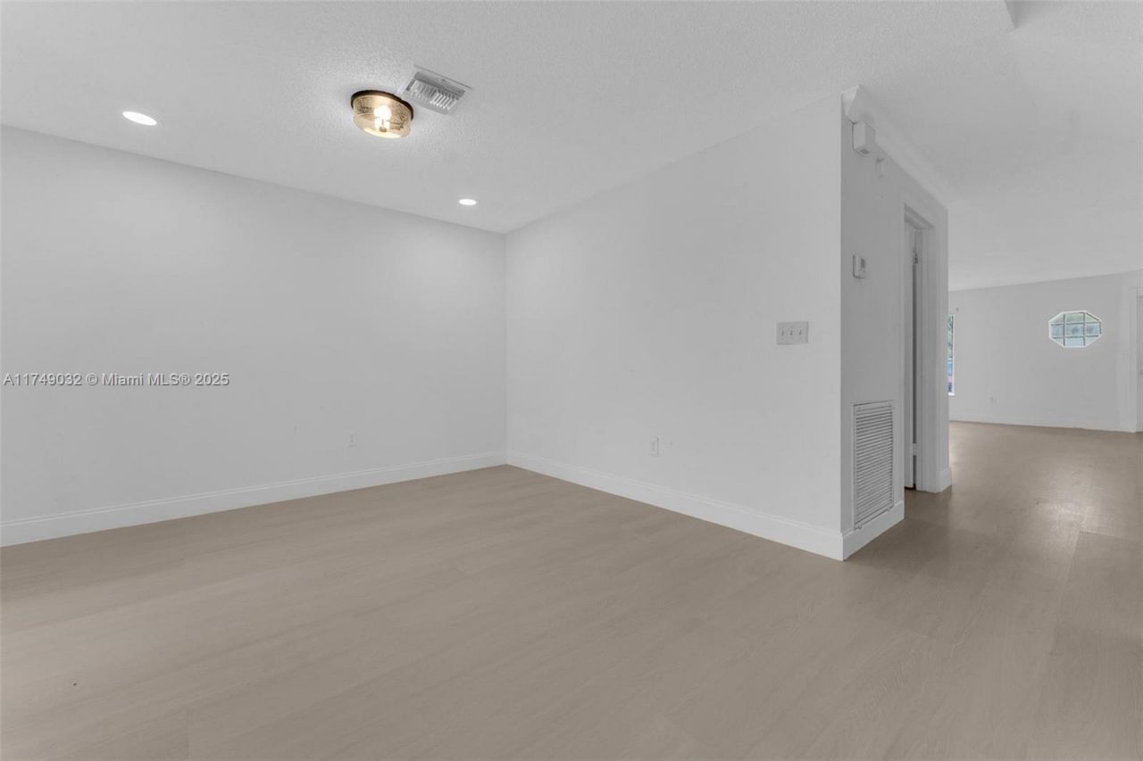 9745 NW 37th St, Unit 9745, Sunrise, FL 33351 Photo