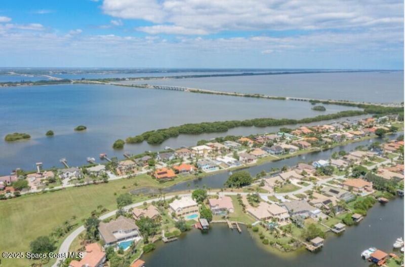 124 Lanternback Island Drive, Satellite Beach, FL 32937 Photo