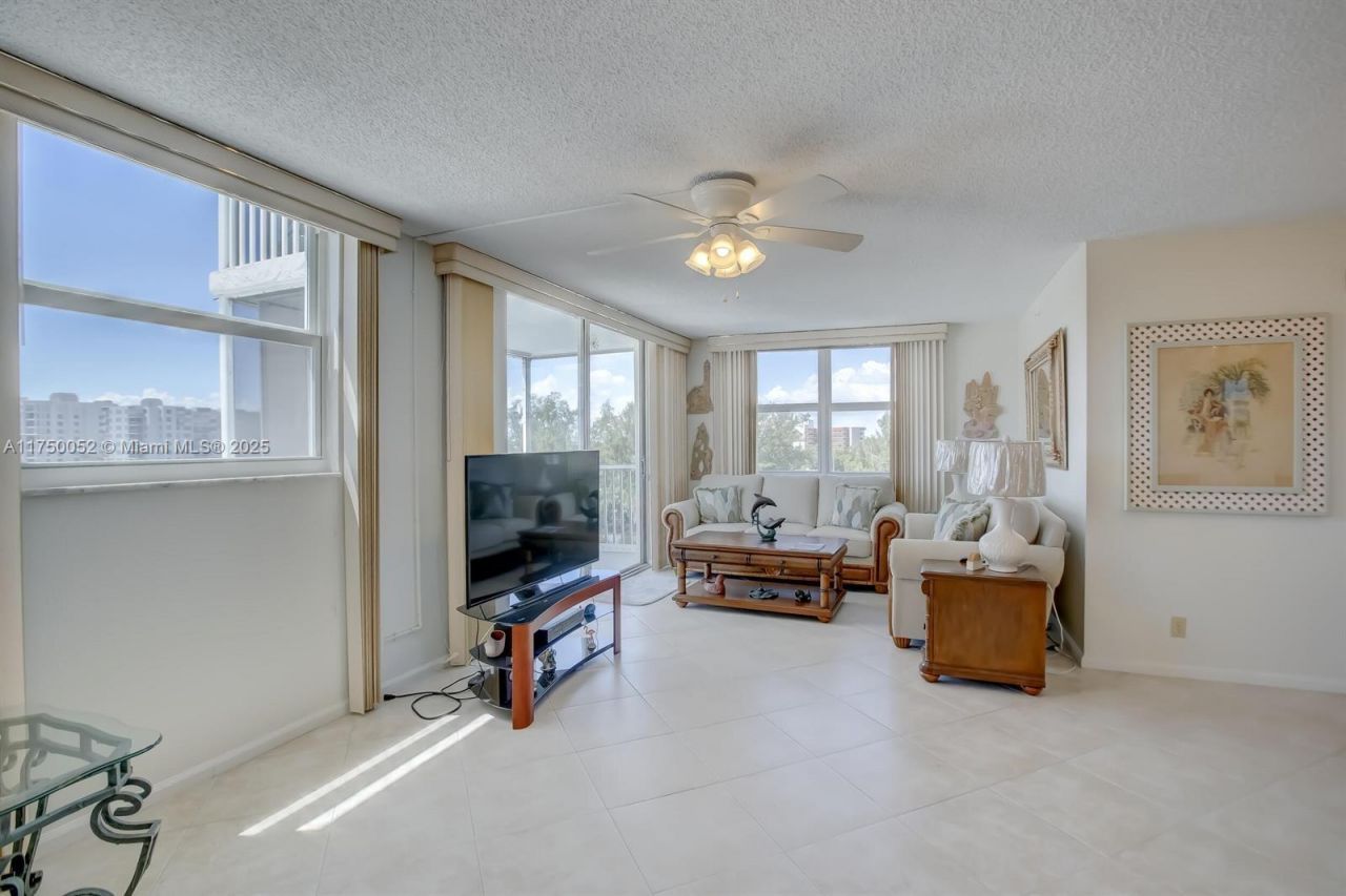 1505 N Riverside Dr, Unit 604, Pompano Beach, FL 33062 Photo