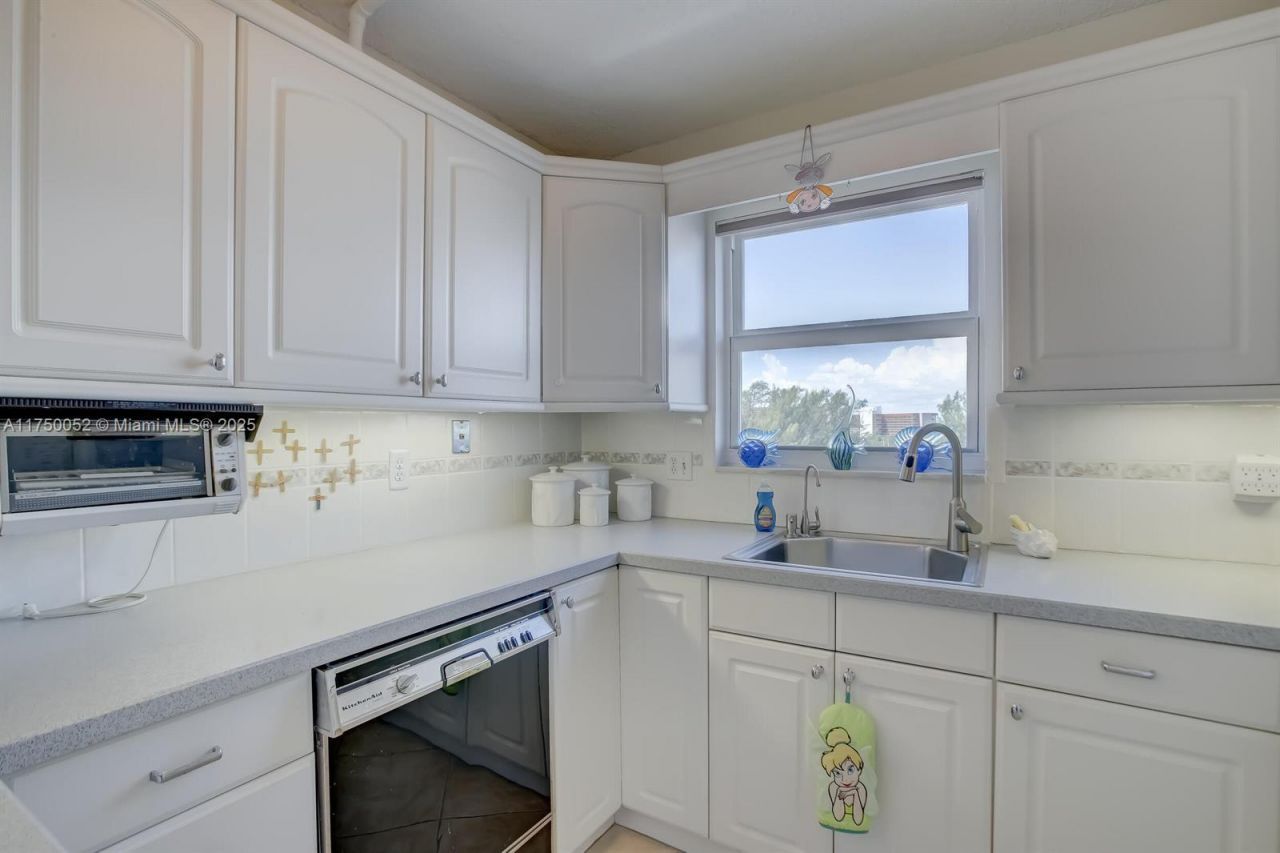 1505 N Riverside Dr, Unit 604, Pompano Beach, FL 33062 Photo