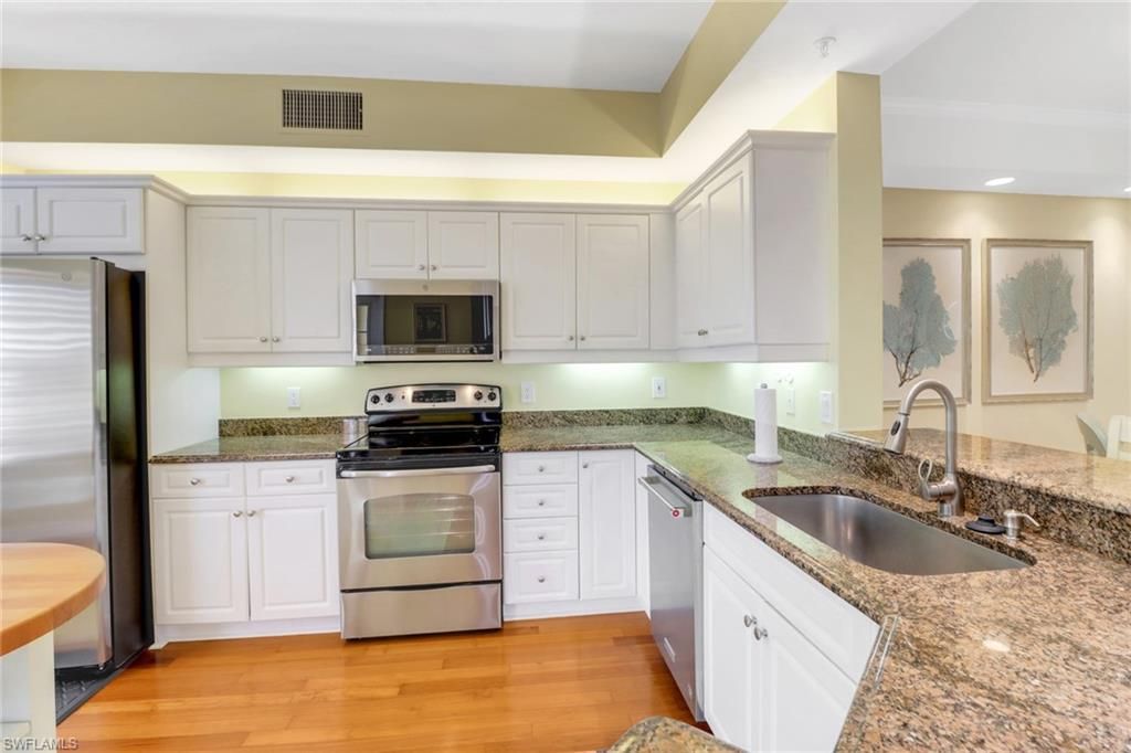 410 Bayfront Pl, Unit 2303, Naples, FL 34102 Photo