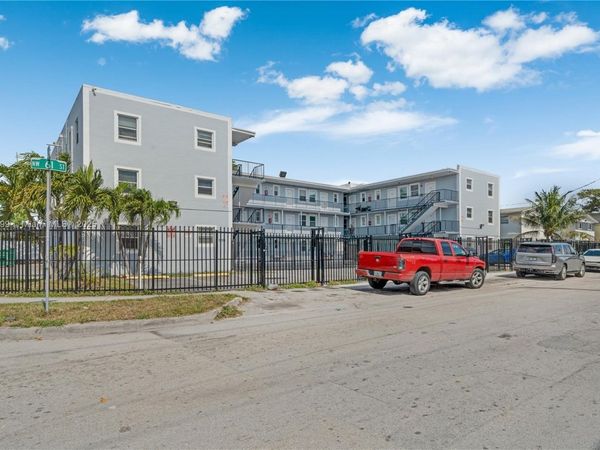 1281 NW 61st St, Unit 2, Miami, FL 33142