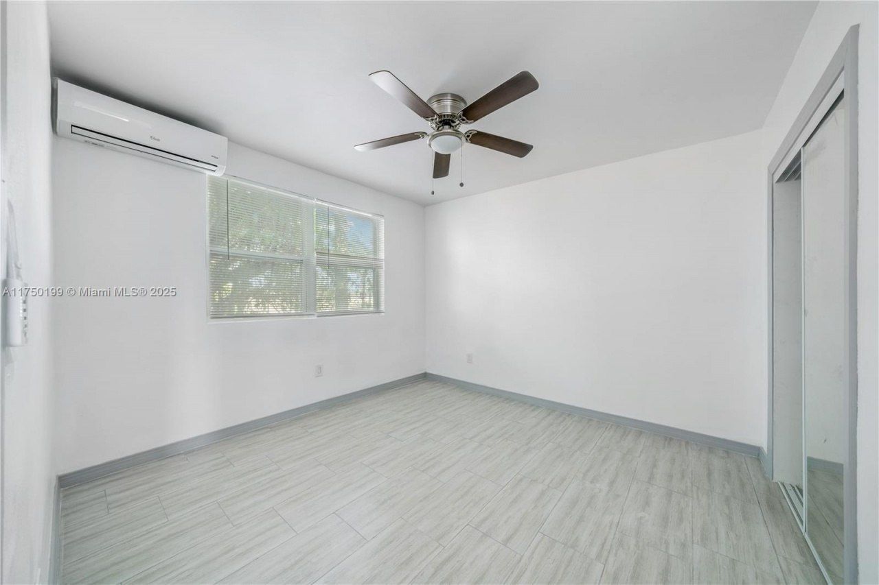 1281 NW 61st St, Unit 2, Miami, FL 33142 Photo