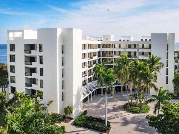 1930 HARBOURSIDE DRIVE, Unit 134, LONGBOAT KEY, FL 34228