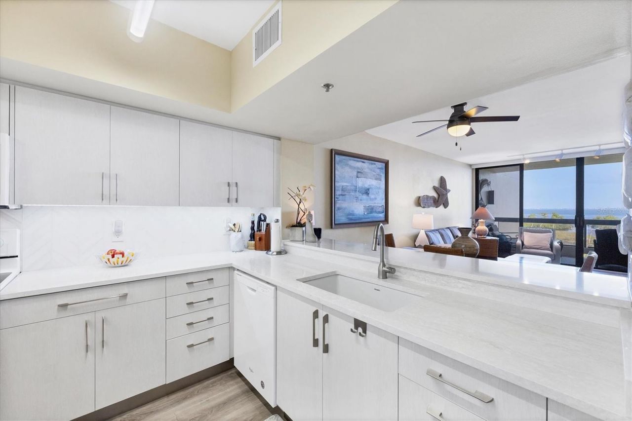 1930 Harbourside Drive, Unit 134, Longboat Key, FL 34228 Photo