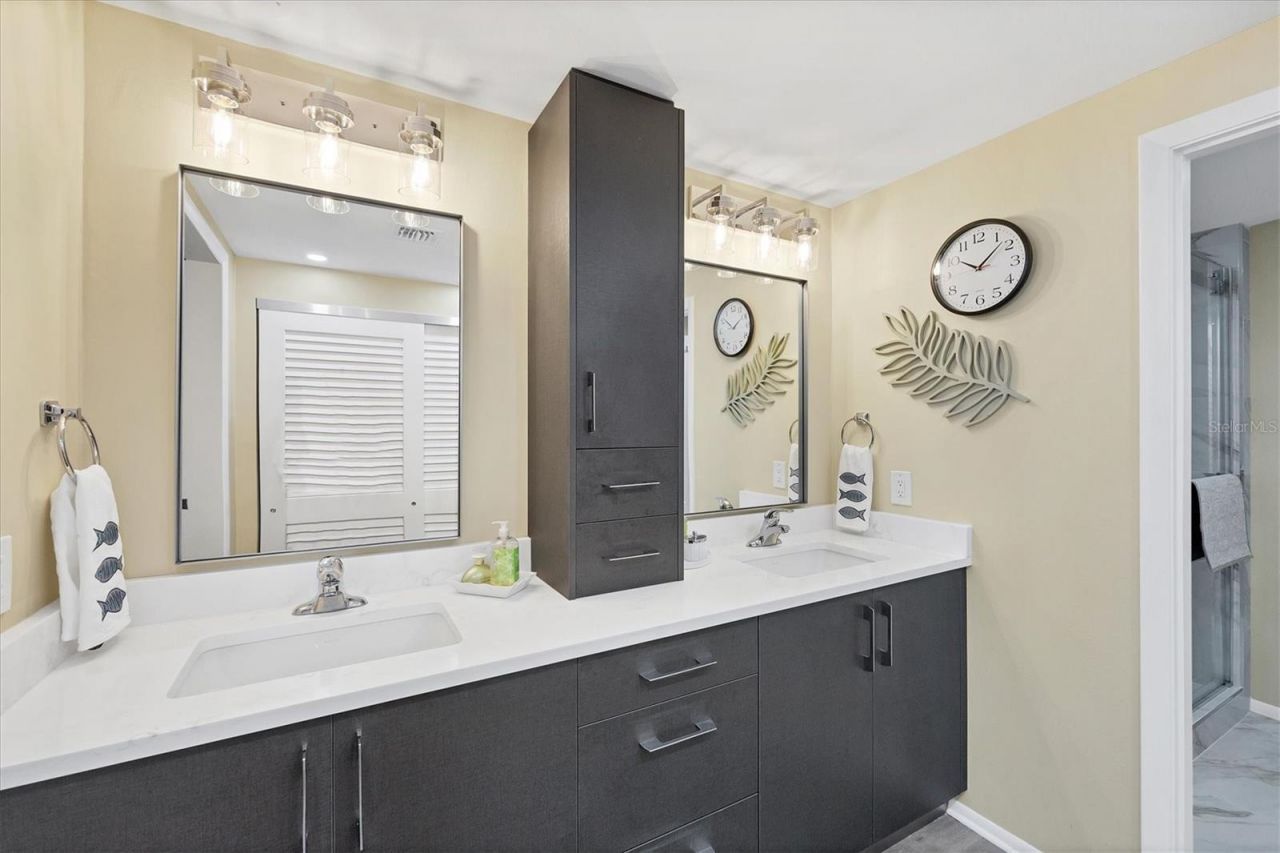 1930 Harbourside Drive, Unit 134, Longboat Key, FL 34228 Photo