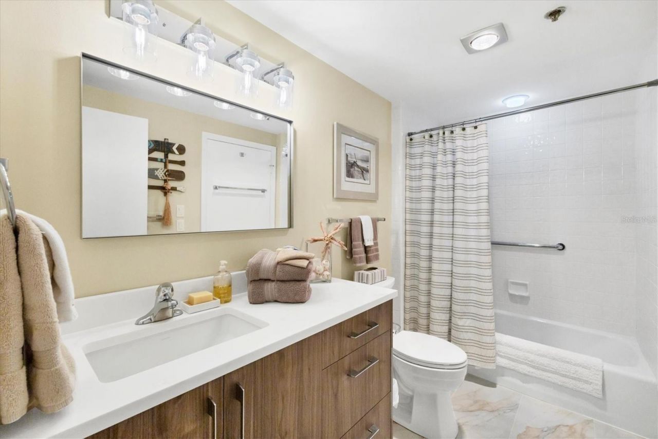 1930 Harbourside Drive, Unit 134, Longboat Key, FL 34228 Photo