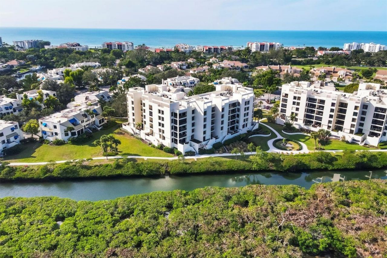 1930 Harbourside Drive, Unit 134, Longboat Key, FL 34228 Photo