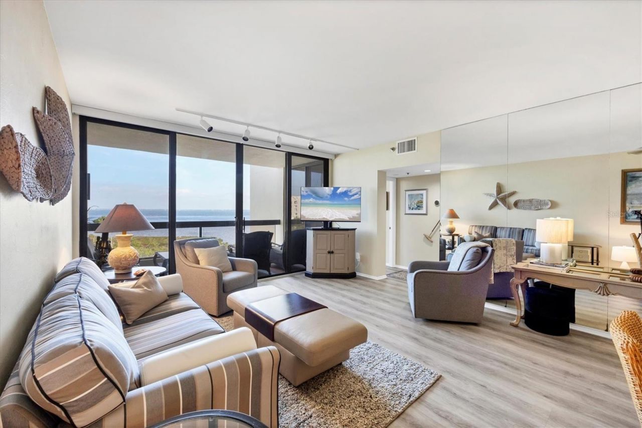 1930 Harbourside Drive, Unit 134, Longboat Key, FL 34228 Photo