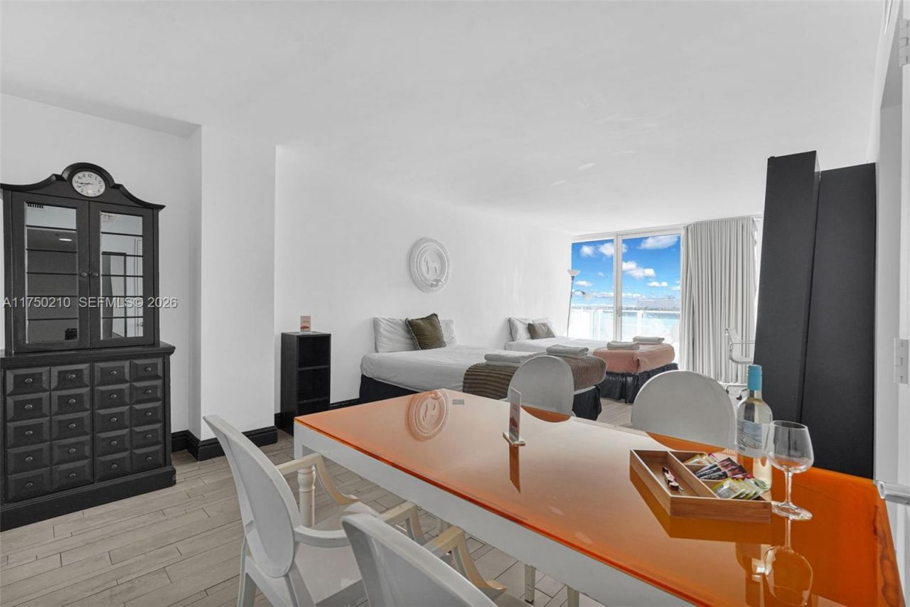 1100 West Ave, Unit 916, Miami Beach, FL 33139 Photo