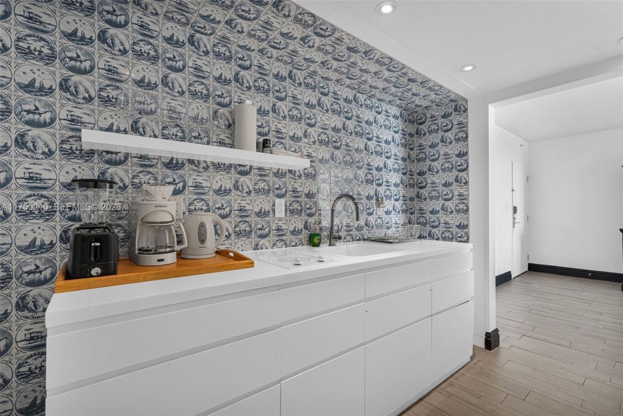 1100 West Ave, Unit 916, Miami Beach, FL 33139 Photo