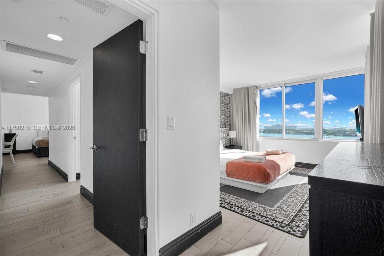 1100 West Ave, Unit 916, Miami Beach, FL 33139 Photo