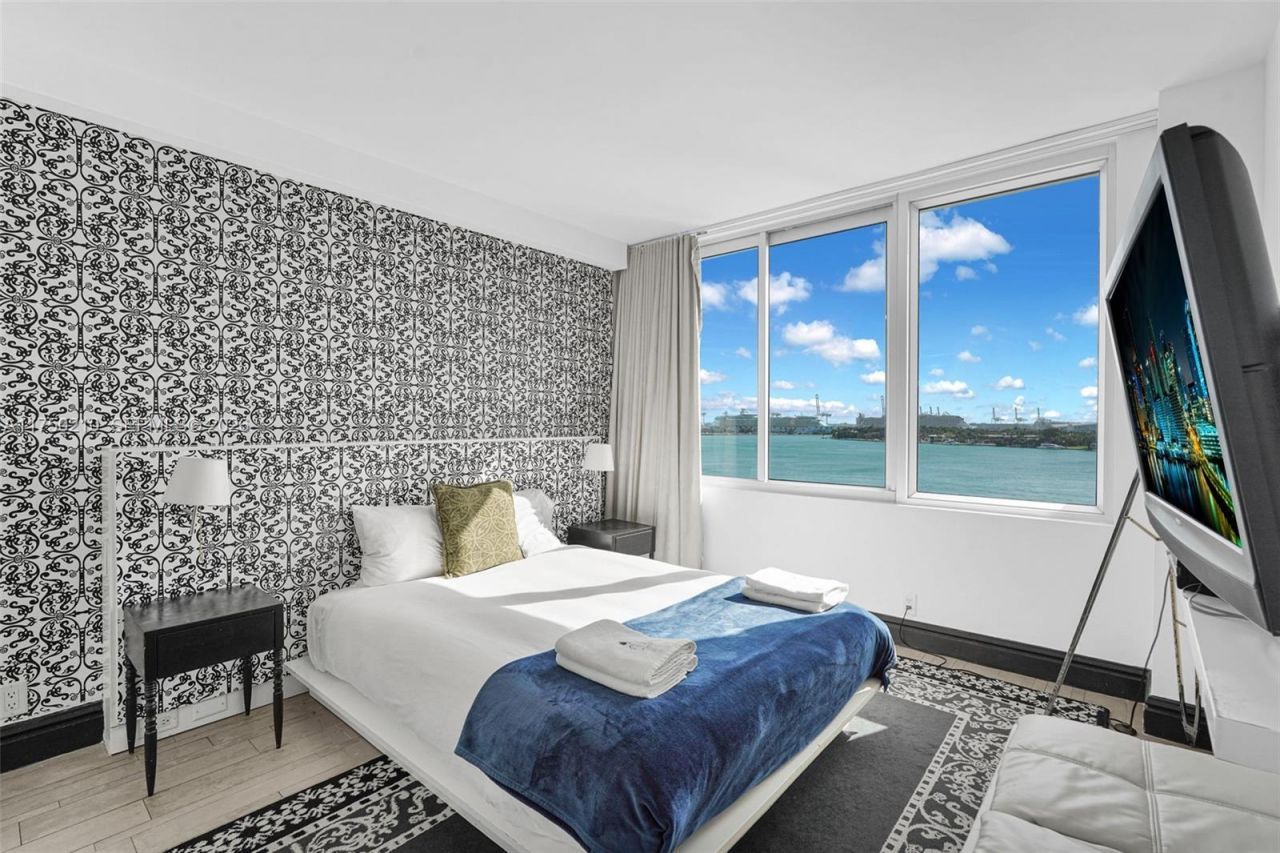 1100 West Ave, Unit 916, Miami Beach, FL 33139 Photo