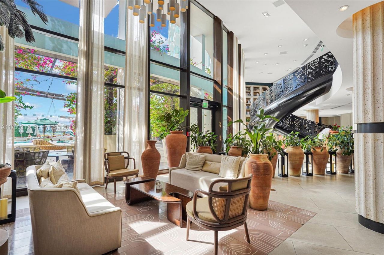 1100 West Ave, Unit 916, Miami Beach, FL 33139 Photo