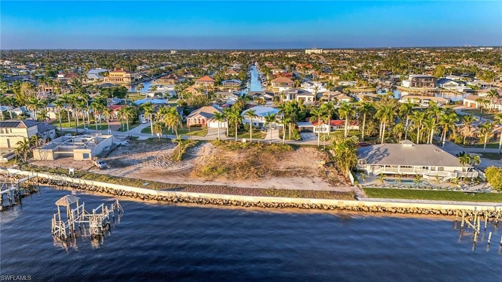 648 Coral Dr, Cape Coral, FL 33904 Photo