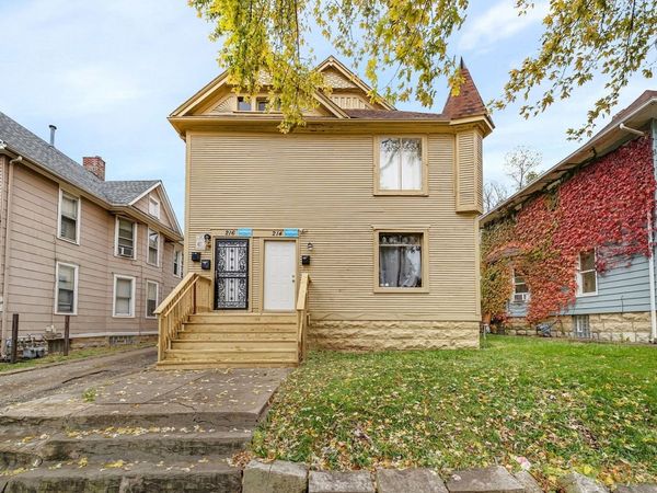 214-216 N Hickory Street, Joliet, IL 60435