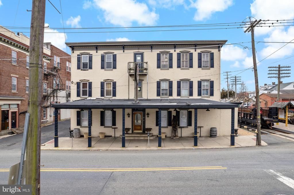 120 E Philadelphia Avenue, Boyertown, PA 19512 Main Photo