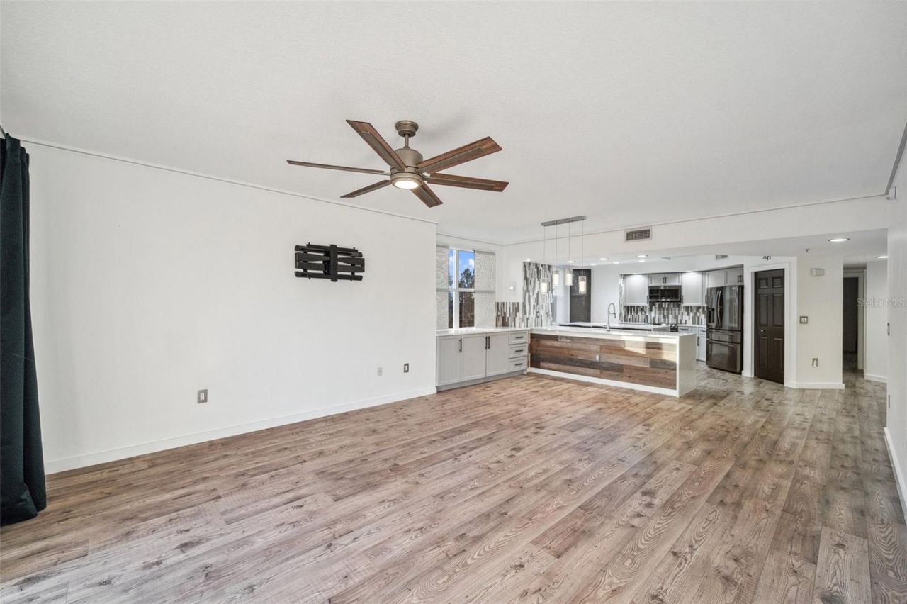 960 Starkey Road, Unit 3406, Largo, FL 33771 Photo