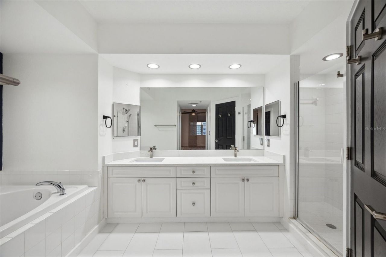 960 Starkey Road, Unit 3406, Largo, FL 33771 Photo