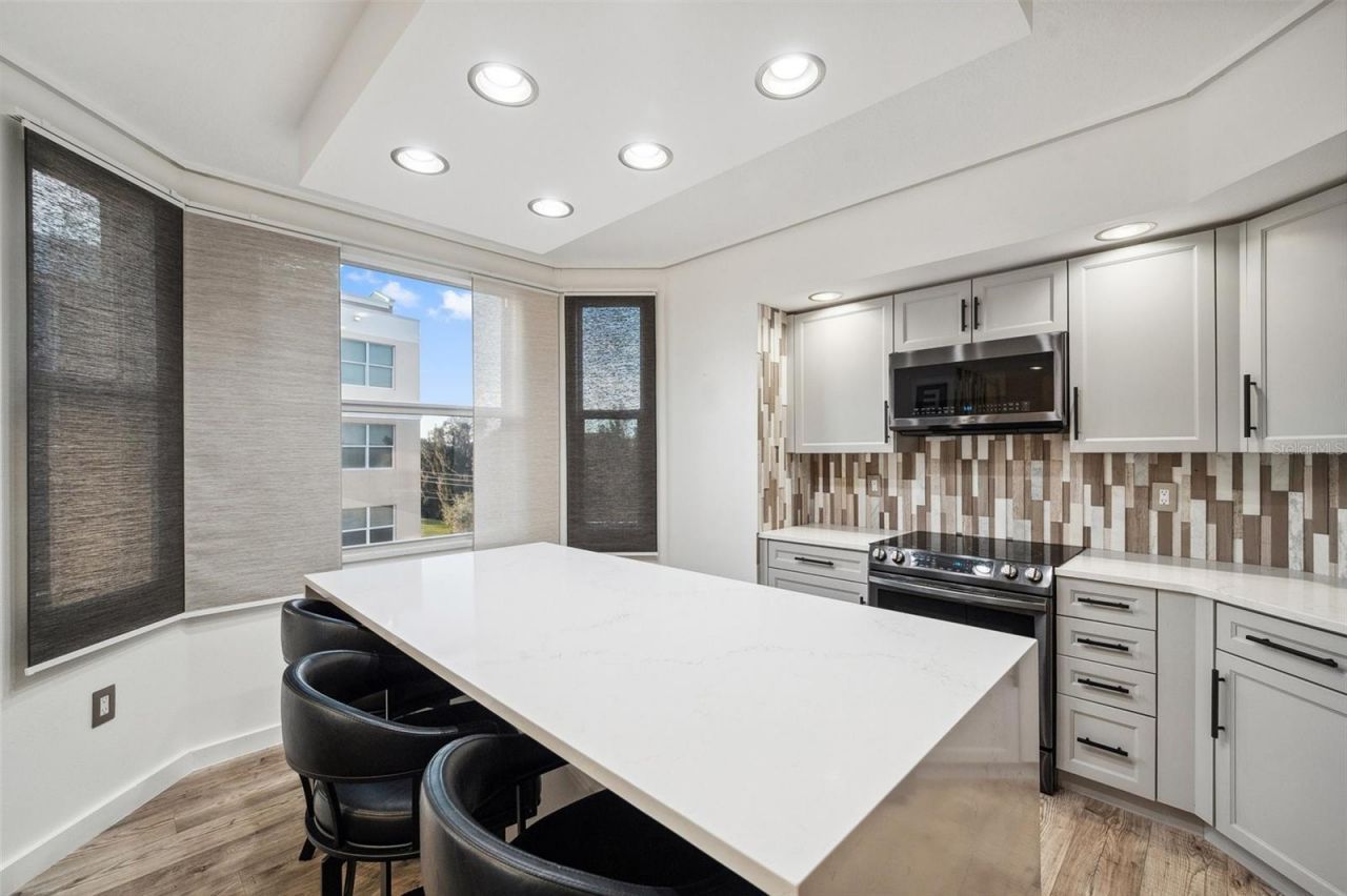 960 Starkey Road, Unit 3406, Largo, FL 33771 Photo