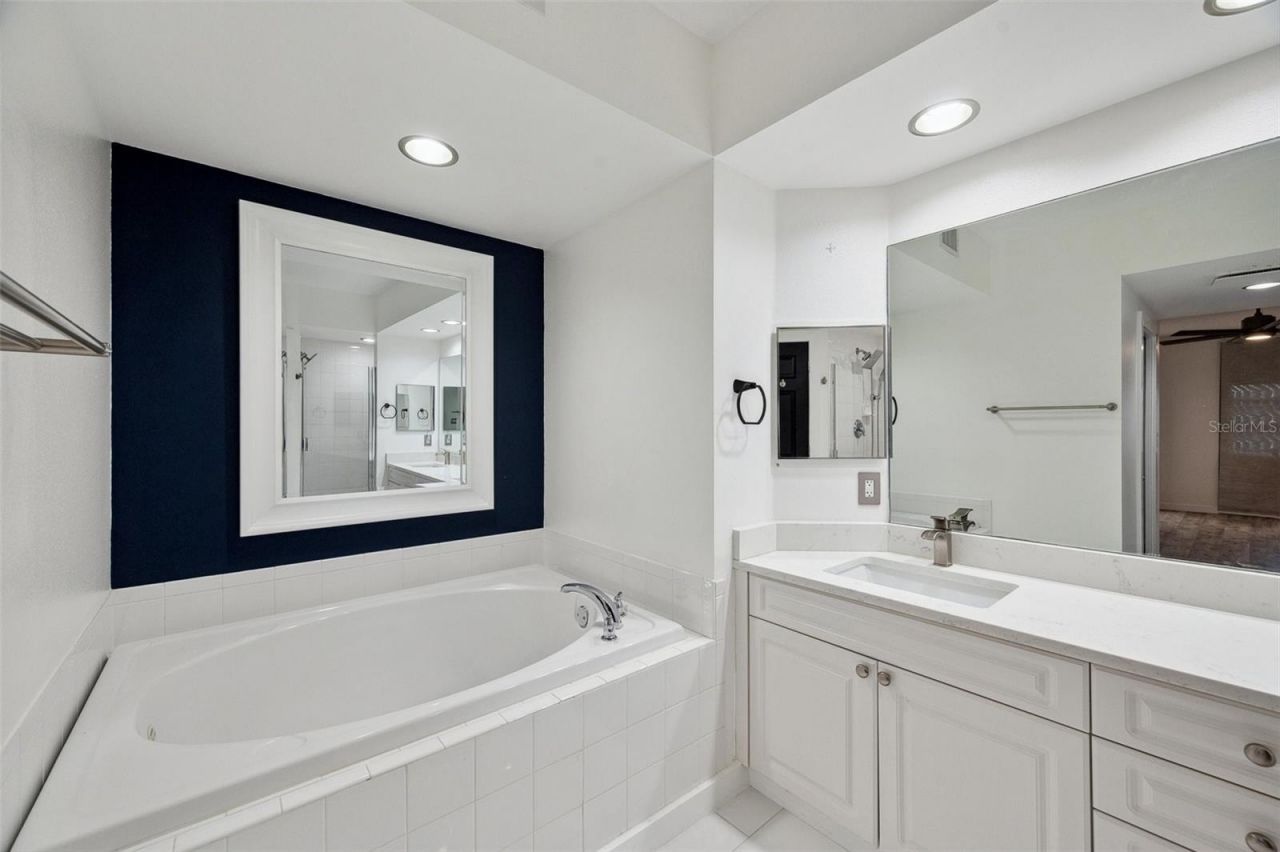 960 Starkey Road, Unit 3406, Largo, FL 33771 Photo