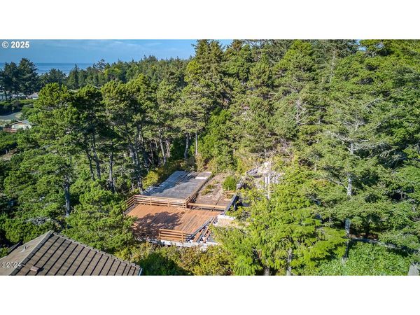 1442 NW FIRCREST CT, Waldport, OR 97394