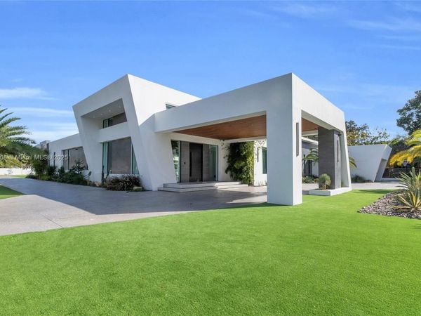 9890 SW 64th St, Miami, FL 33173