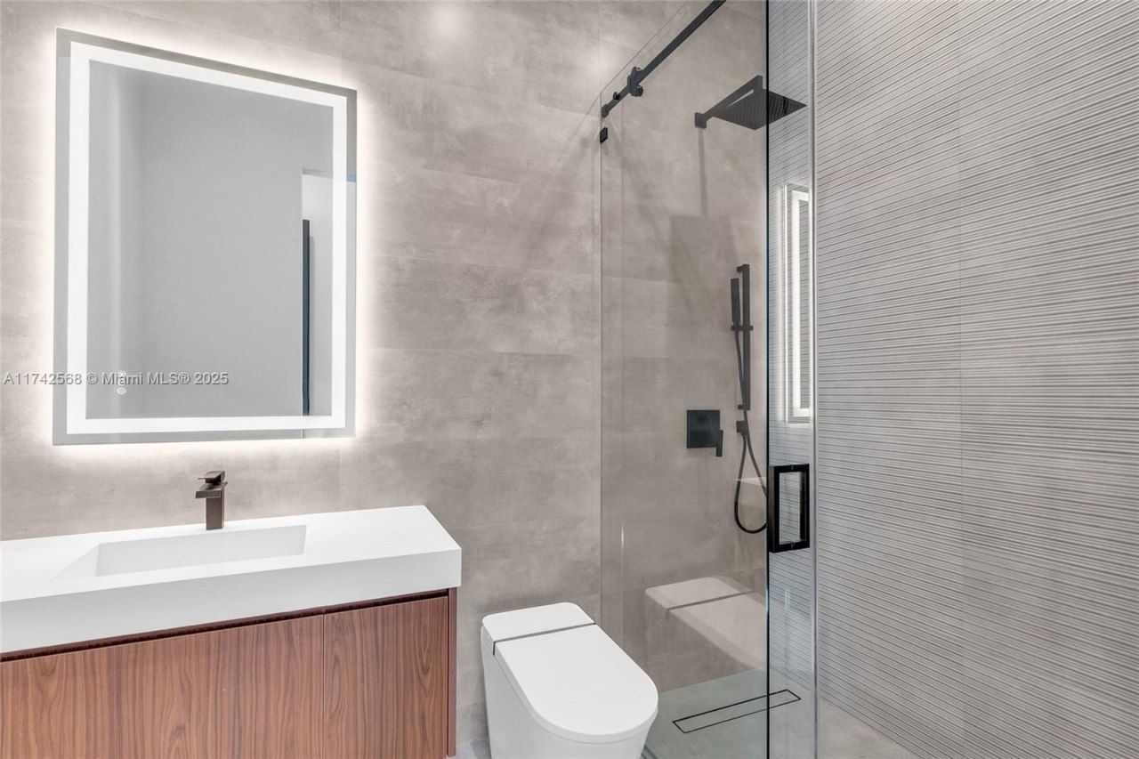 9890 SW 64th St, Miami, FL 33173 Photo