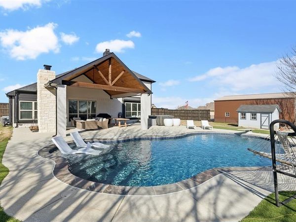 112 Cardiff Lane, Waxahachie, TX 75167