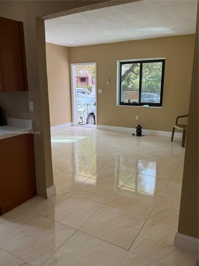 5501 NW Miami Ct, Miami, FL 33127 Photo