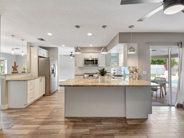 625 Sunshine Drive, Delray Beach, FL 33444