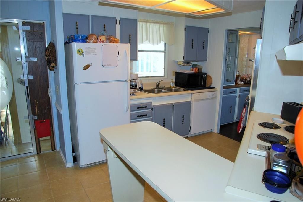 422 Snead Dr, North Fort Myers, FL 33903 Photo