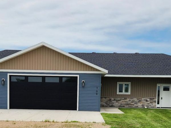 709 BLAINE Street N, Colfax, ND 58018