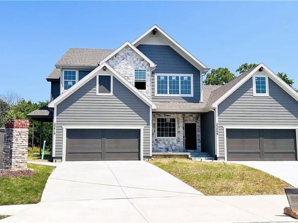 22410 W 76th Street, Shawnee, KS 66227