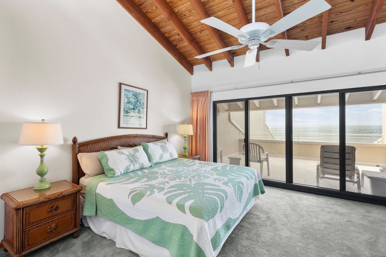 1133 W Ocean Drive, Unit 2, Key Colony, FL 33051 Photo