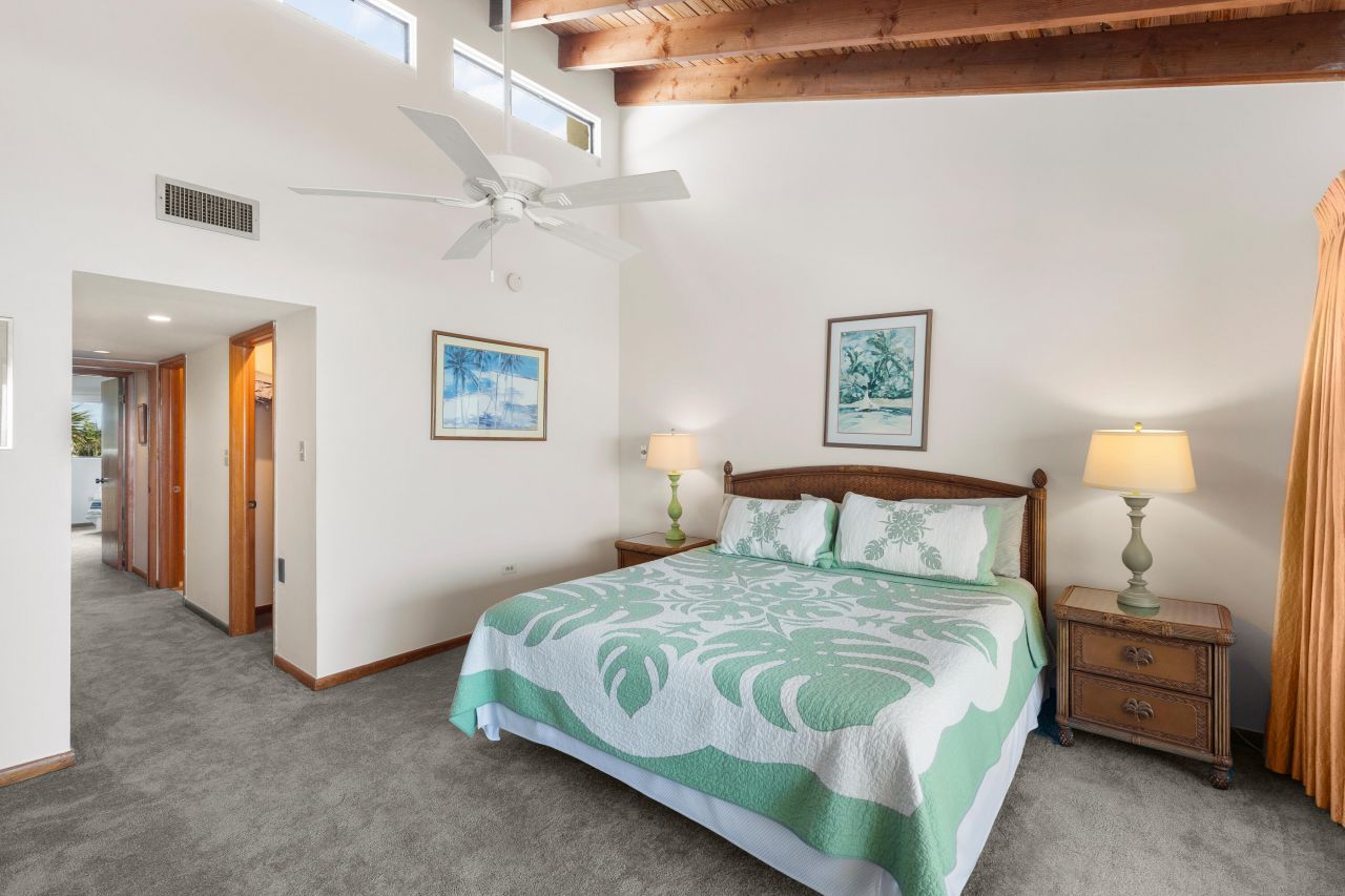 1133 W Ocean Drive, Unit 2, Key Colony, FL 33051 Photo