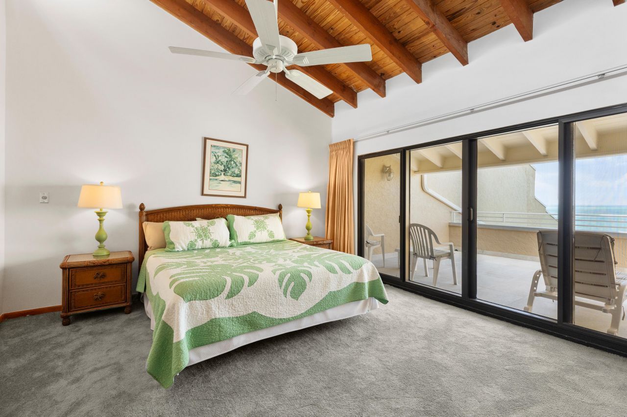 1133 W Ocean Drive, Unit 2, Key Colony, FL 33051 Photo