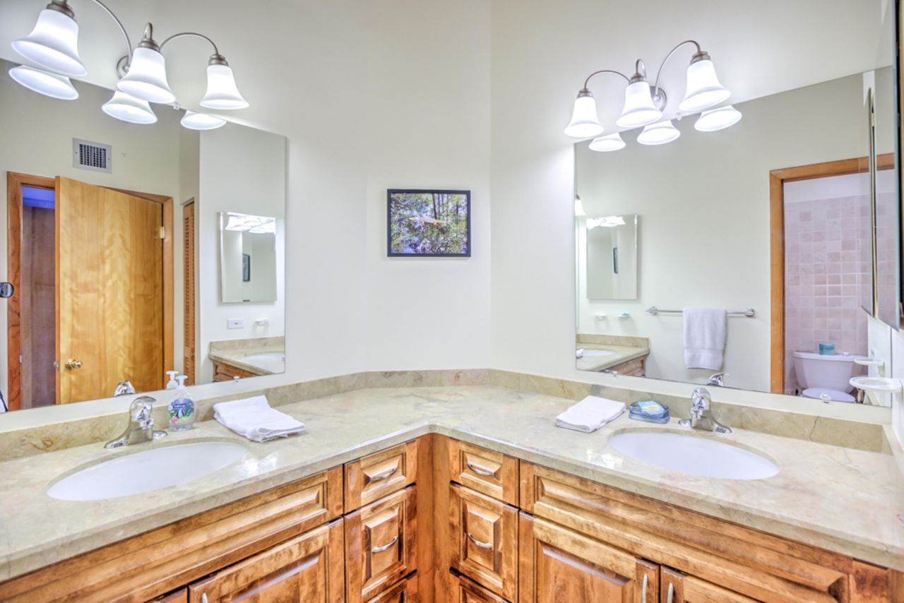 1133 W Ocean Drive, Unit 2, Key Colony, FL 33051 Photo