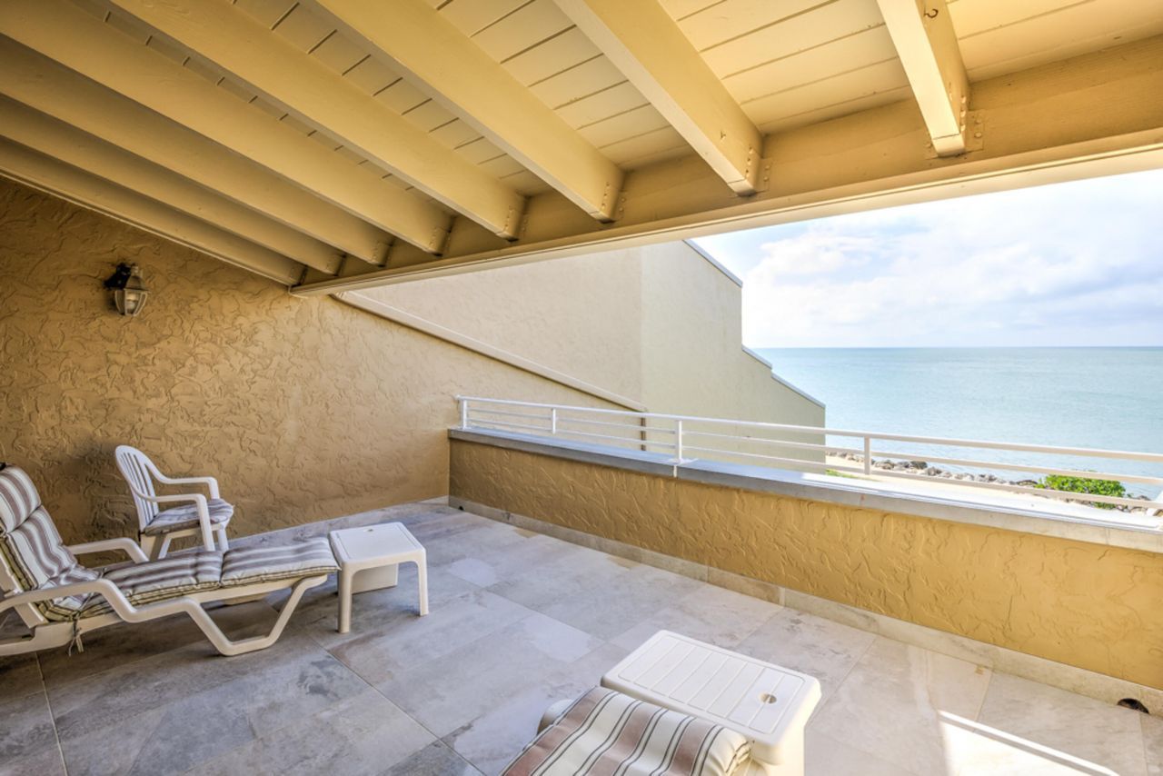 1133 W Ocean Drive, Unit 2, Key Colony, FL 33051 Photo