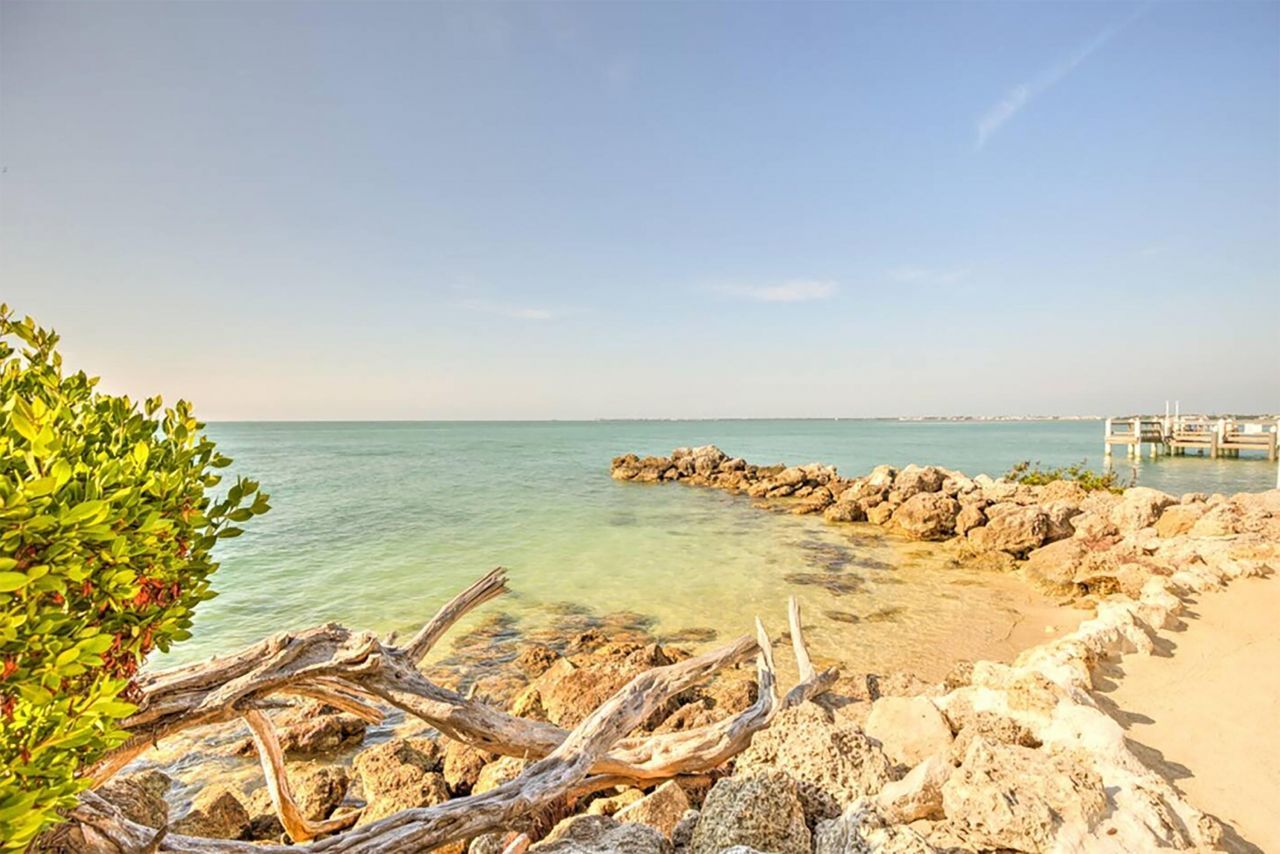 1133 W Ocean Drive, Unit 2, Key Colony, FL 33051 Photo