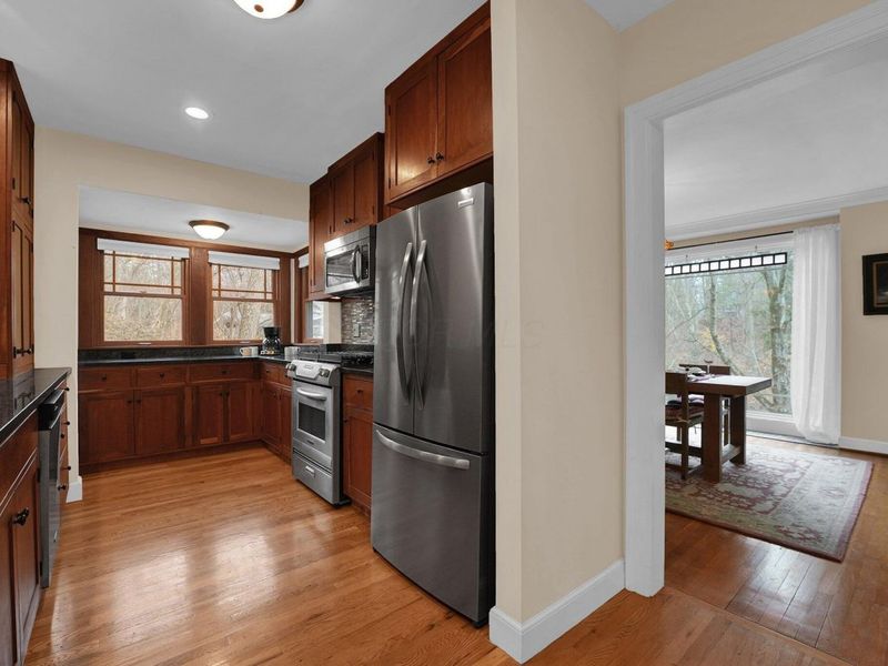 296 Walhalla Road, Columbus, OH 43202 Photo 28