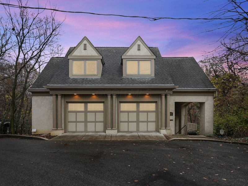 296 Walhalla Road, Columbus, OH 43202 Photo 3