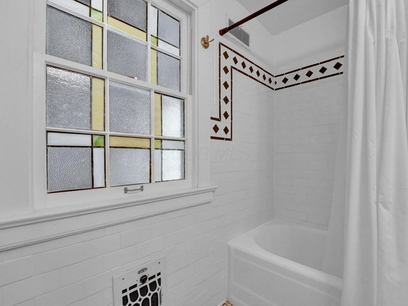 296 Walhalla Road, Columbus, OH 43202 Photo 36