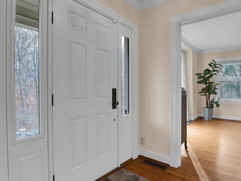 296 Walhalla Road, Columbus, OH 43202 Photo 5