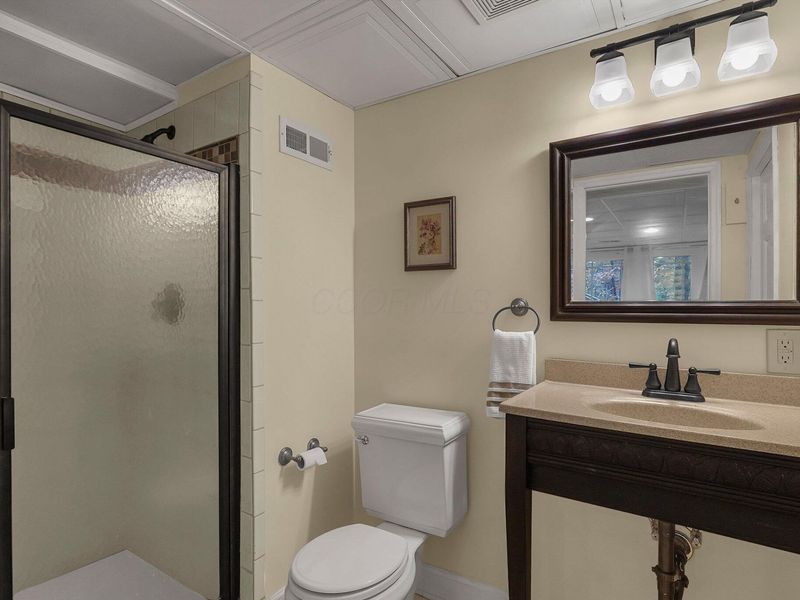 296 Walhalla Road, Columbus, OH 43202 Photo 54