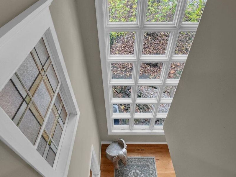 296 Walhalla Road, Columbus, OH 43202 Photo 8