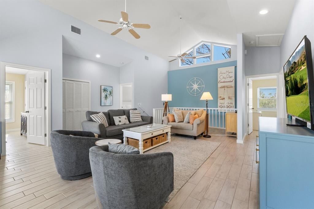 527 Magnolia Avenue, Anna Maria, FL 34216 Photo